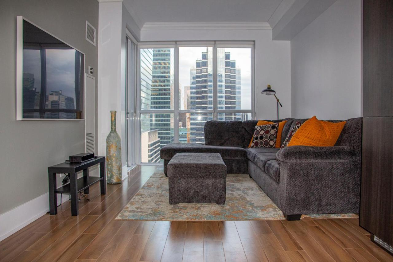Downtown High-Rise Condo- Cn Tower View Toronto Zewnętrze zdjęcie